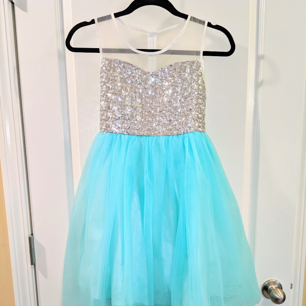 Juniors Semi Formal White & Aqua Dress